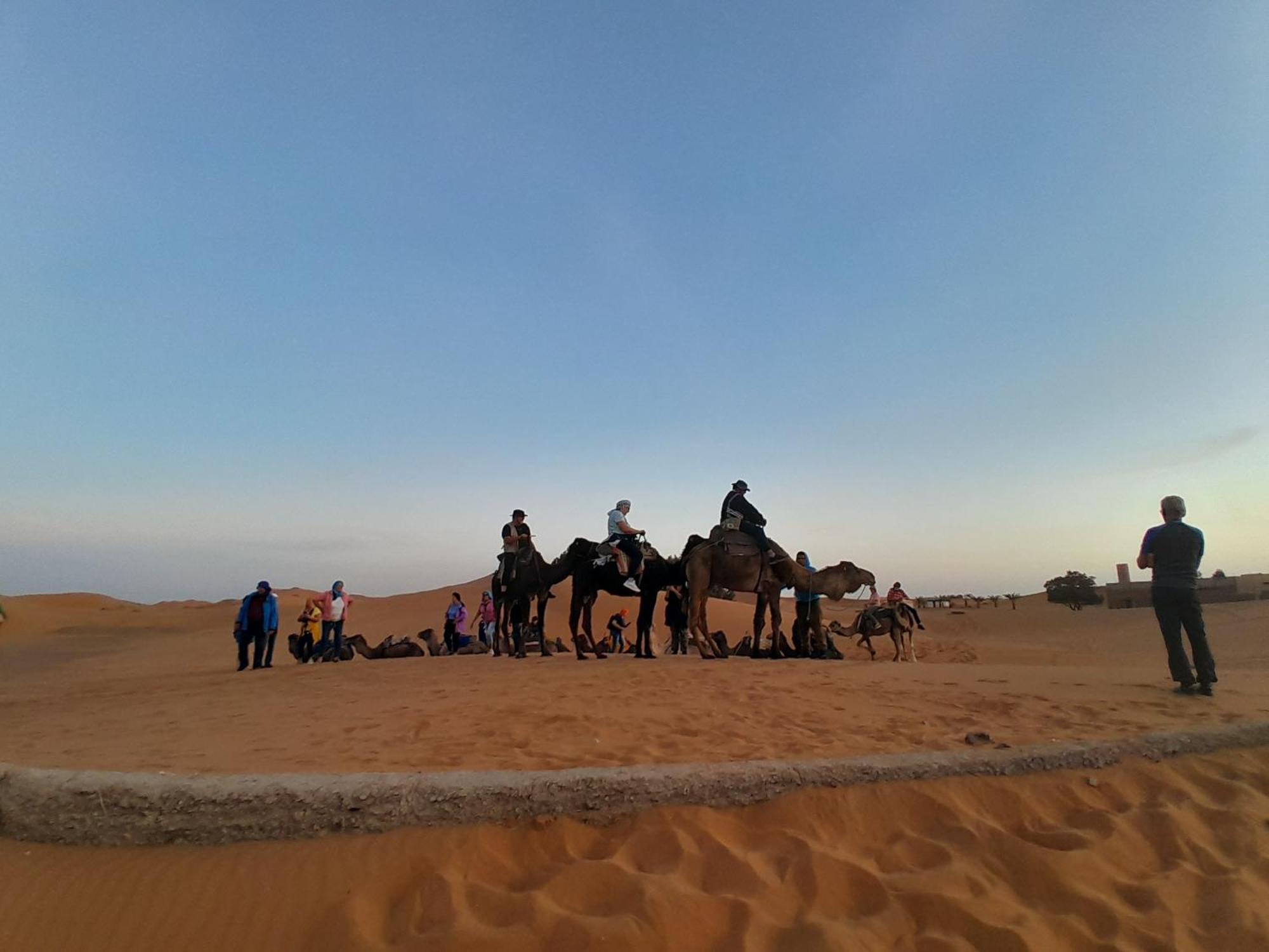Camel Trekking Desert Camp مرزوكة المظهر الخارجي الصورة